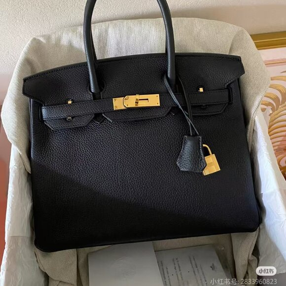 Classic Hermes Bag: A Stylish and Versatile Choice for Elegance - Picture 1 of 4